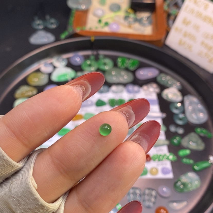 【闪购商品】翡翠挂件未镶嵌蛋面