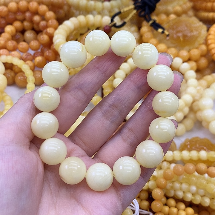 蜜蜡未镶嵌珠宝奇石