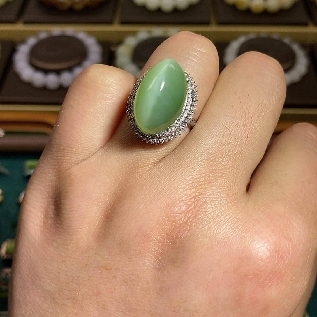 【闪购商品】银S925镶嵌戒指和田玉（碧玉）