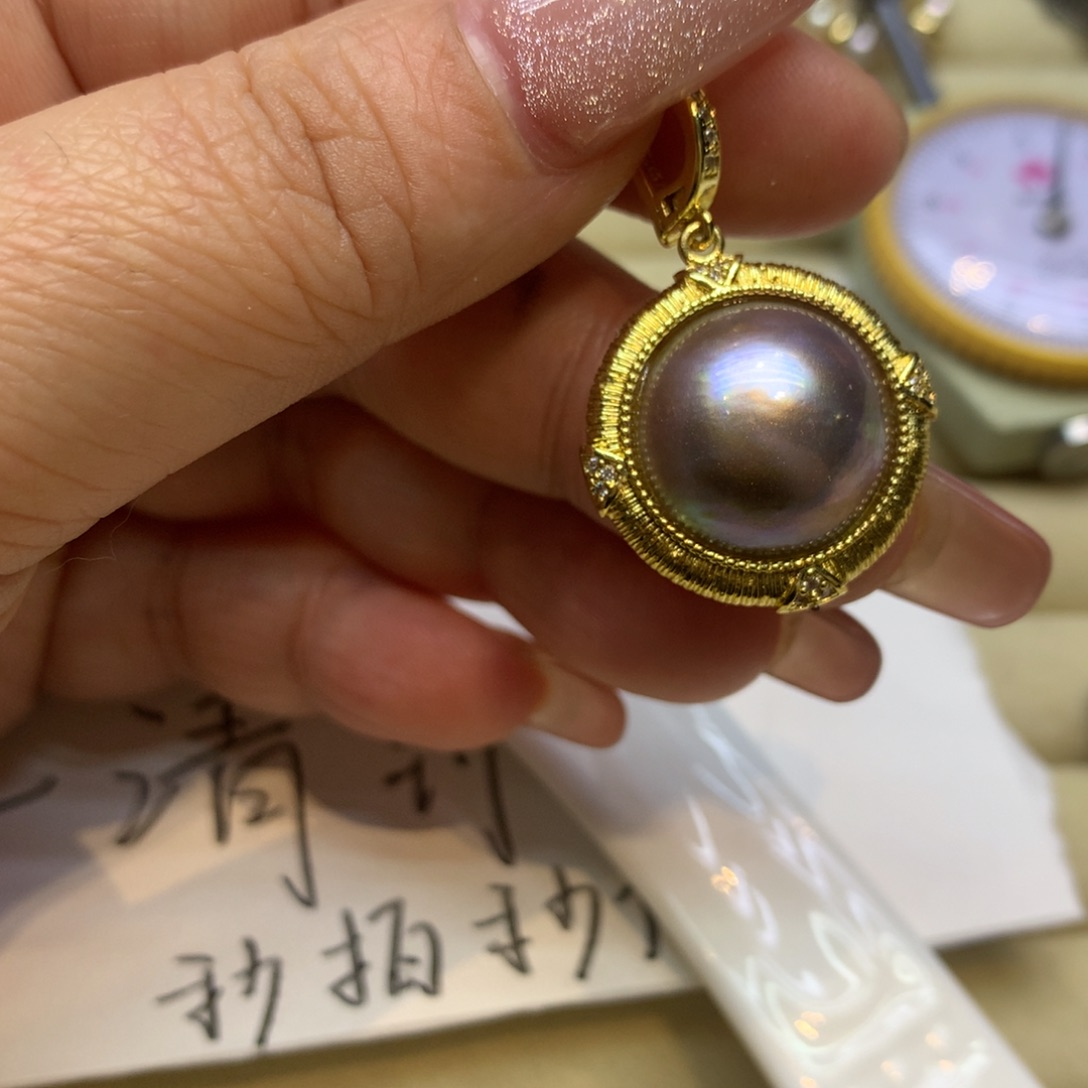 未镶嵌颈饰拼合珍珠（马贝珠）