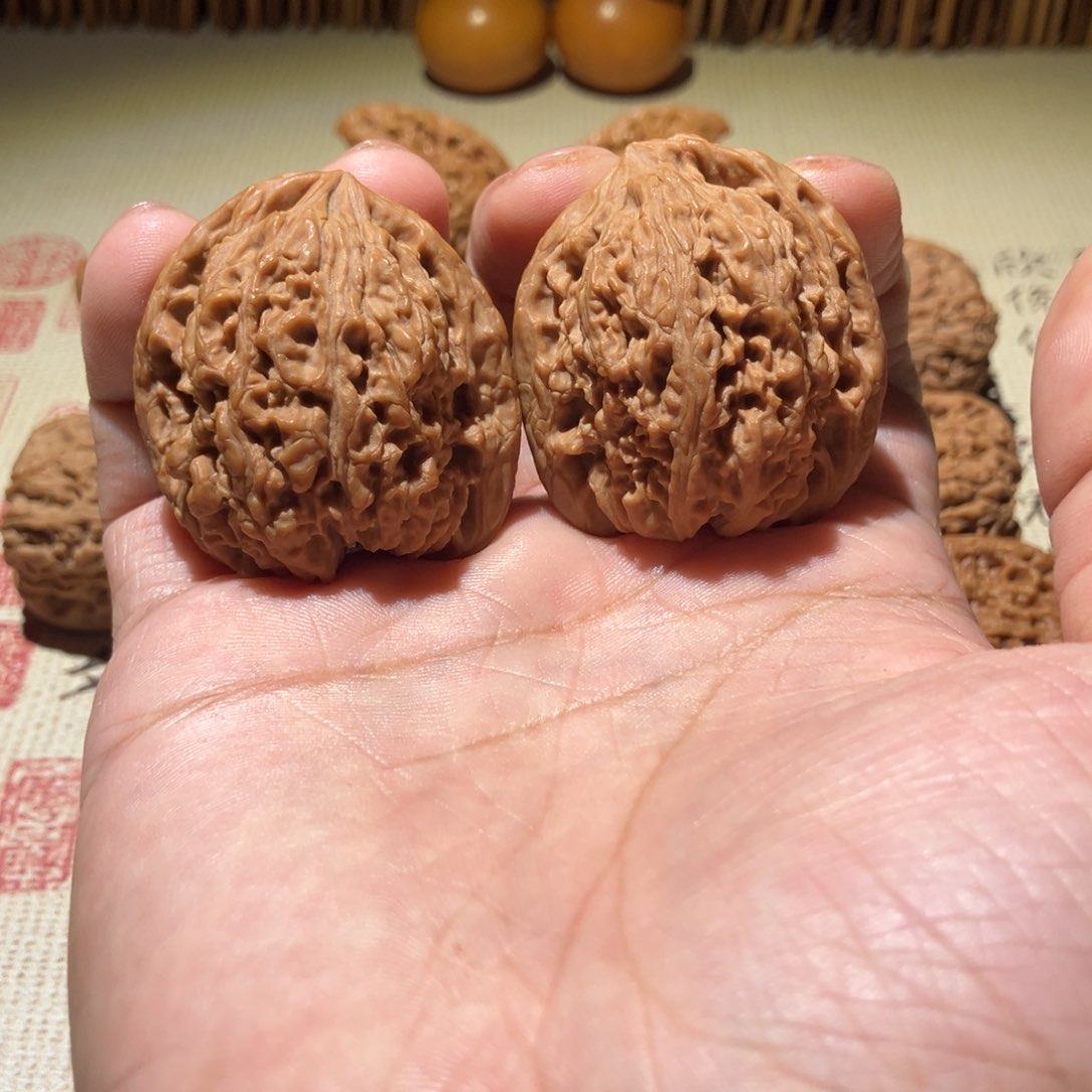 文玩核桃把件大**?38尺全品高炮拉丝凹底涿鹿南疆石