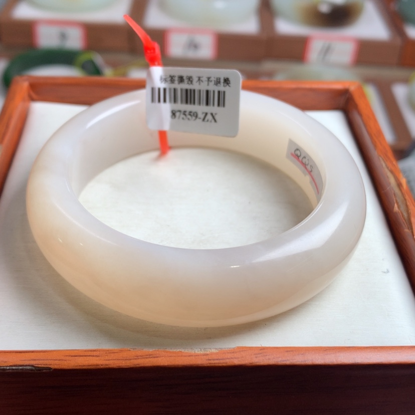 【闪购商品】和田玉手镯未镶嵌54.5