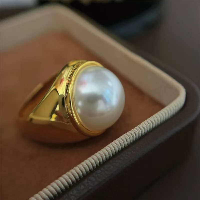 铜合金仿珍珠戒指 法式新款珍珠戒指高级轻奢气质百搭时尚指环女