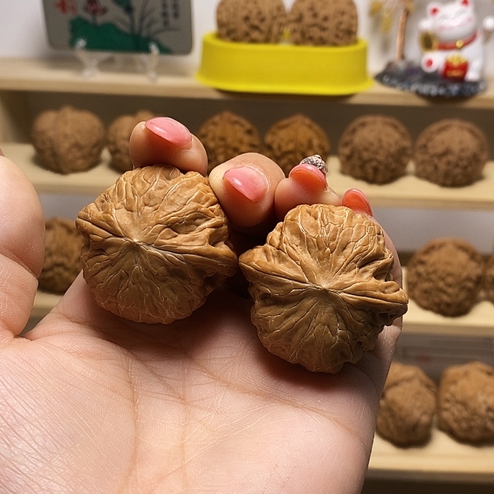 39尺寸的铁锤妹妹核桃