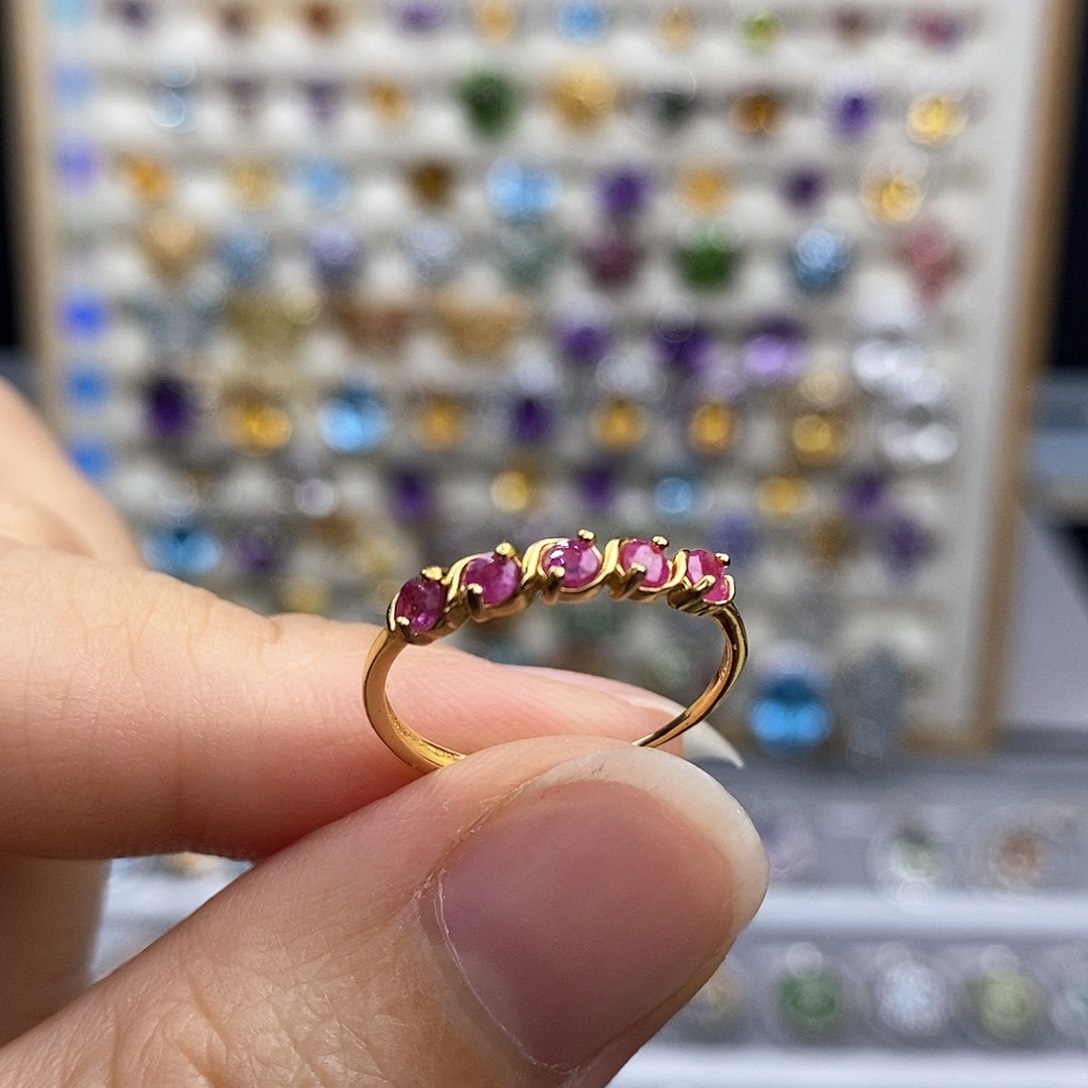 银S925镶嵌戒指红宝石不含证书