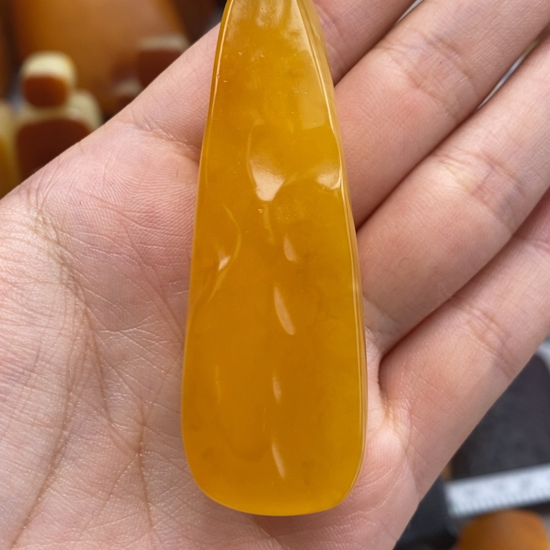 琥珀吊坠(赠链)未镶嵌