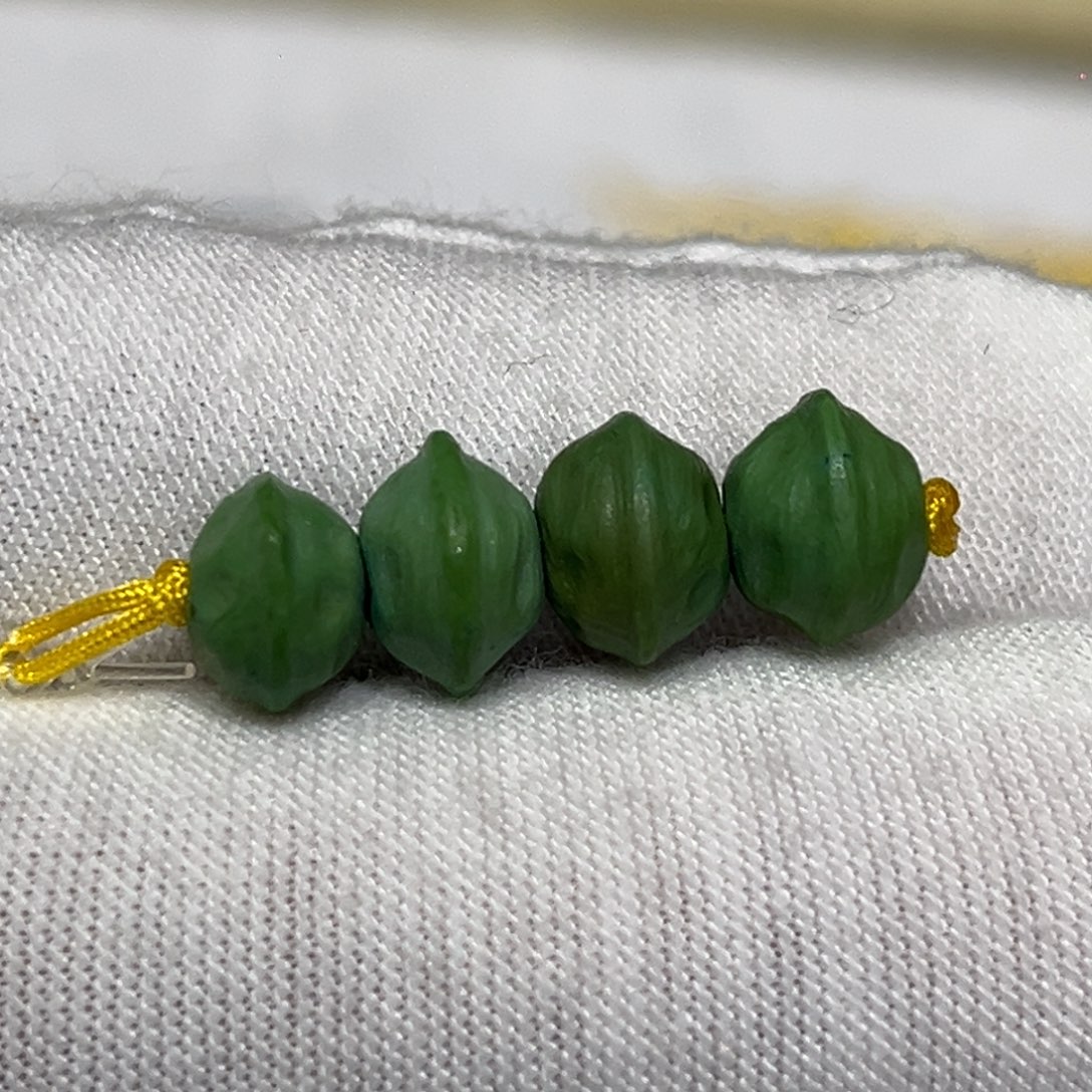 绿松石未镶嵌珠宝奇石翠绿百香