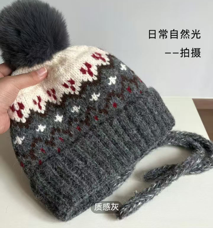 冬款加厚保暖显脸小毛球针织毛线帽冬季帽子
