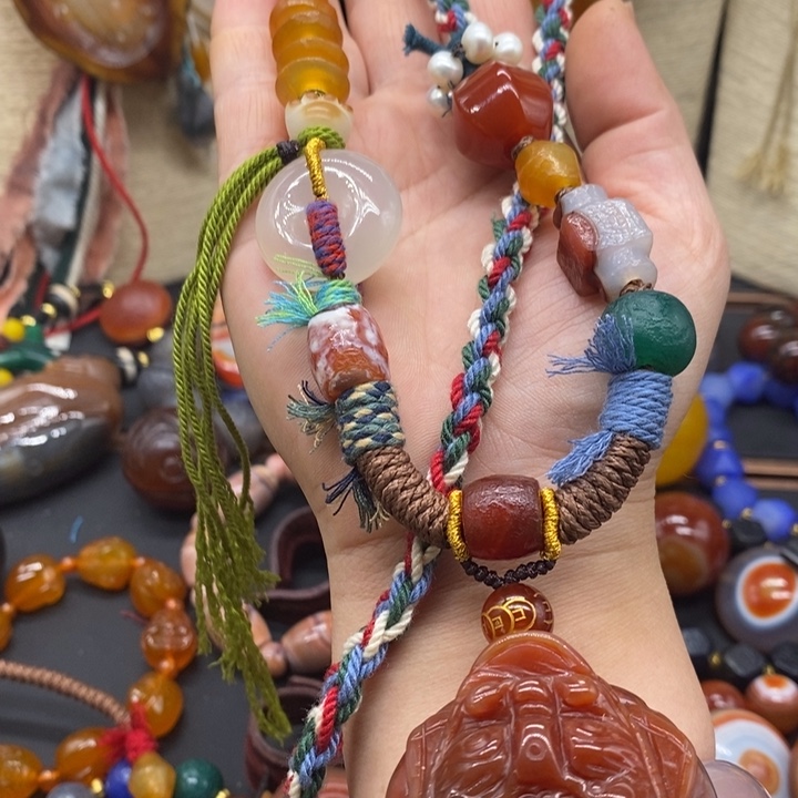 玛瑙/玉髓颈饰合金