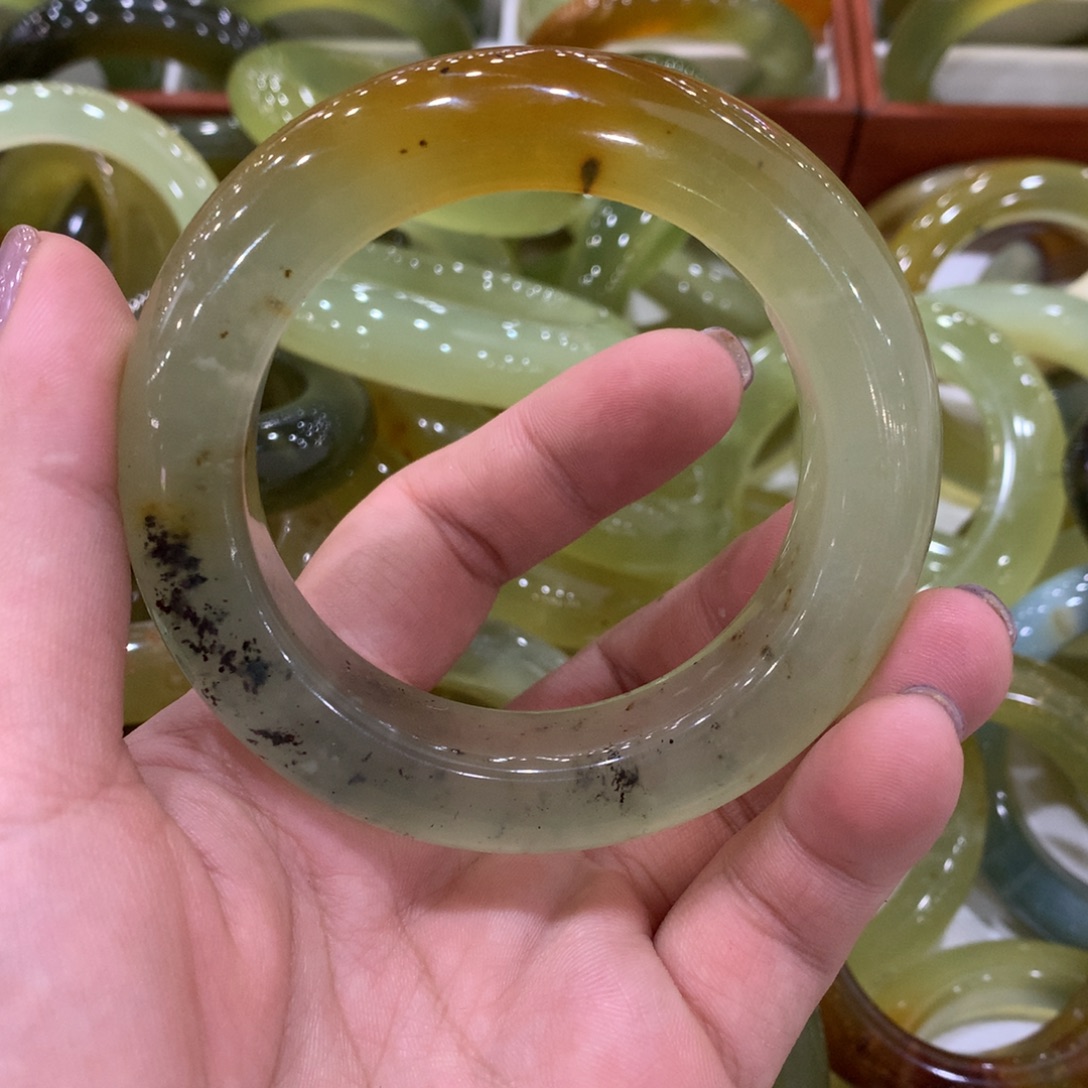 未镶嵌蛇纹石玉手镯