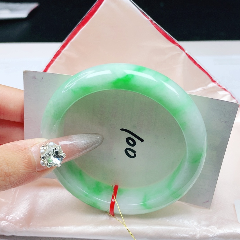 【闪购商品】翡翠手镯未镶嵌55圈