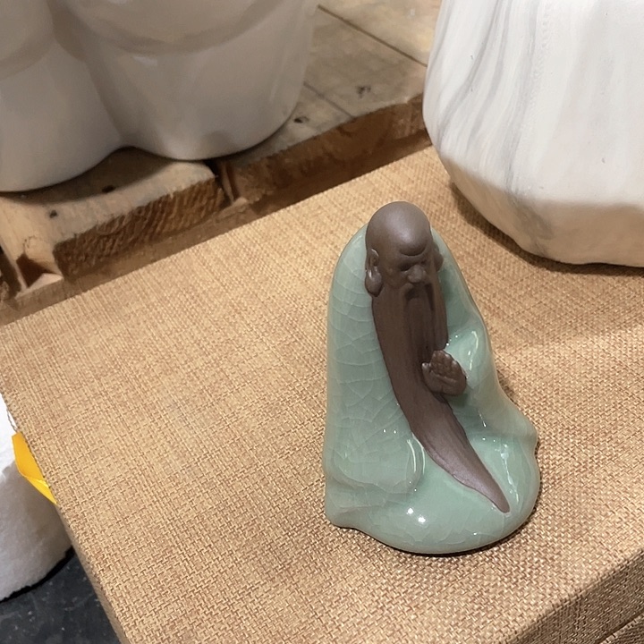 默*陶瓷花瓶，仿真绿植。