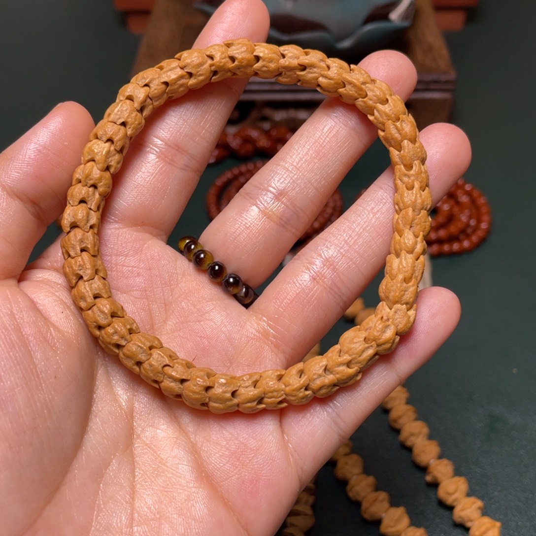 吊坠柏香籽/百香籽五抓金龙