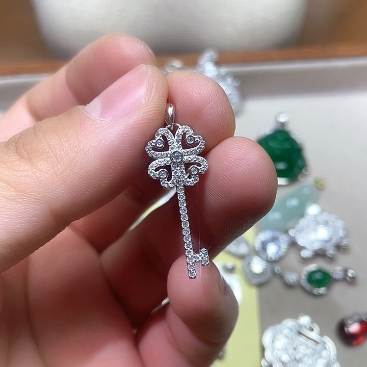 坠链均925银珐琅钥匙