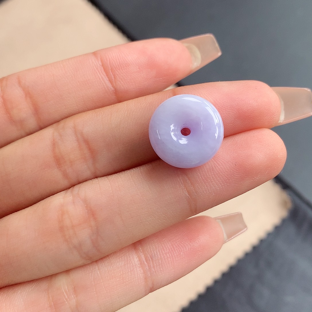 翡翠颈饰未镶嵌一***团平安扣