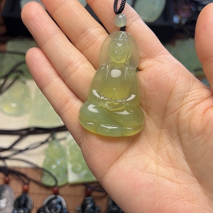 岫玉未镶嵌吊坠吊坠