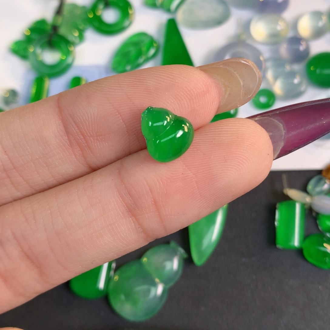 翡翠裸石9.22 8.25 3.43