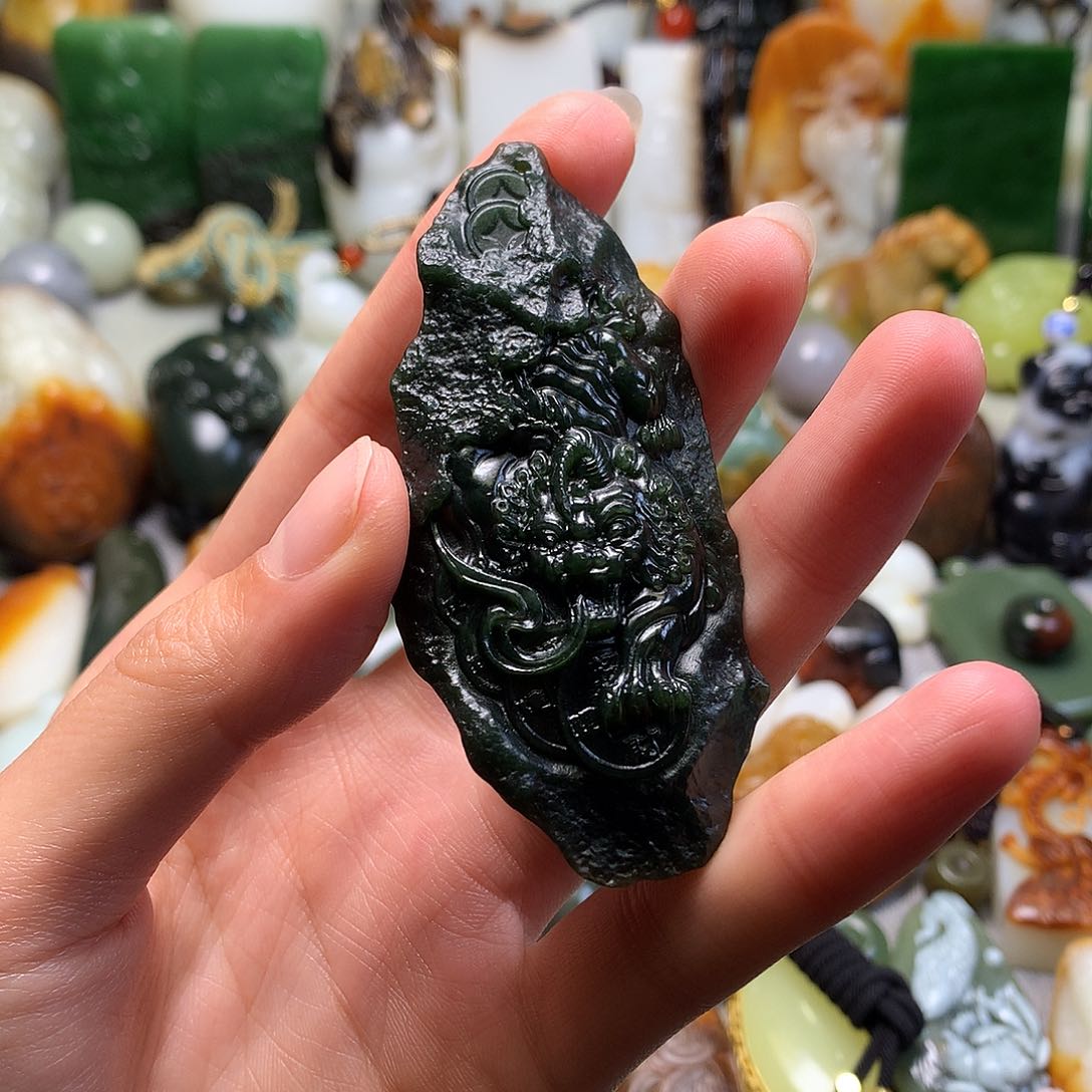 未镶嵌和田玉挂件七*。