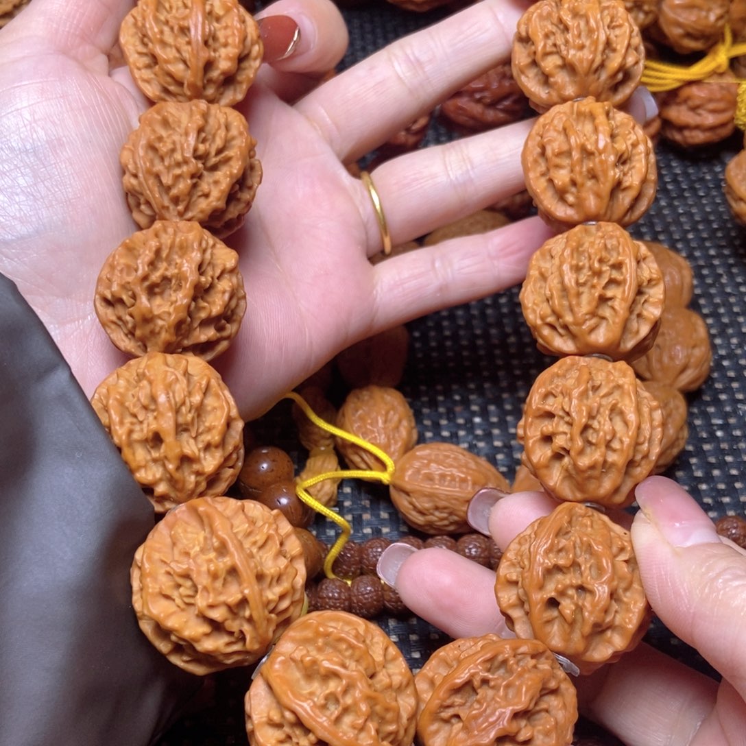 旺***～文玩核桃手串粗筋麻花手持