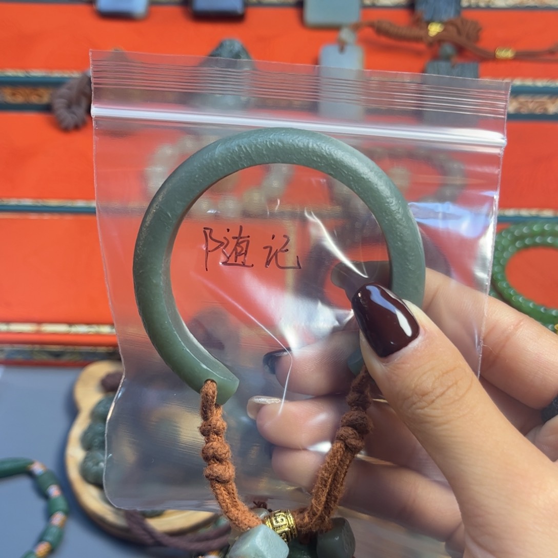 和田玉（糖玉）颈饰未镶嵌随*