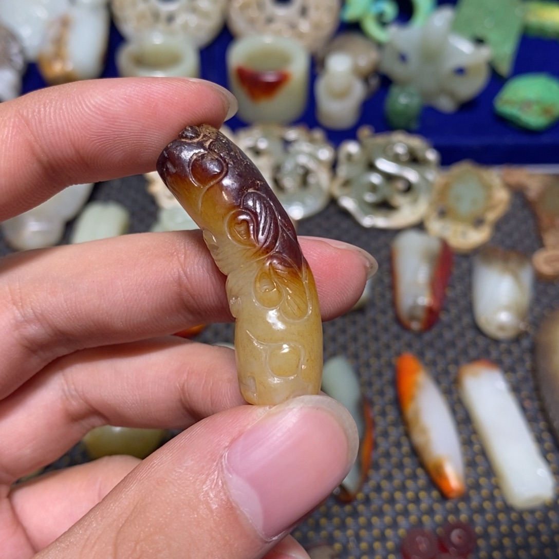 和田玉（糖玉）未镶嵌颈饰