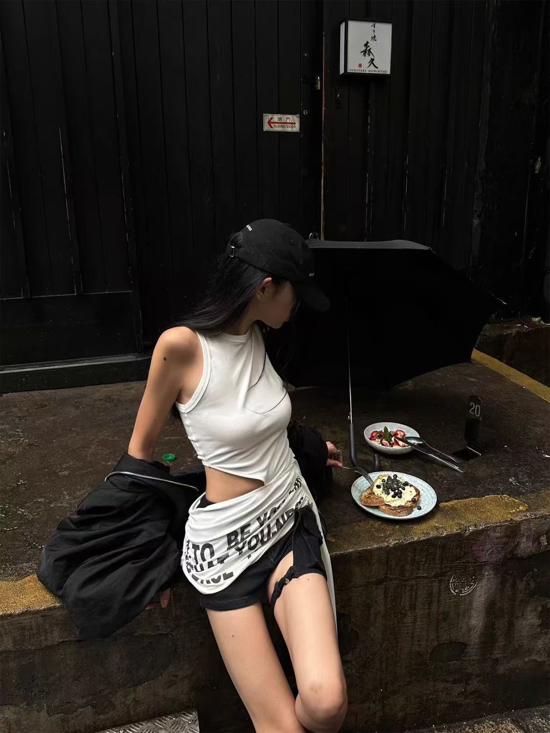 夏季新款不规则性感辣妹无袖镂空显瘦百搭设计感小众上衣