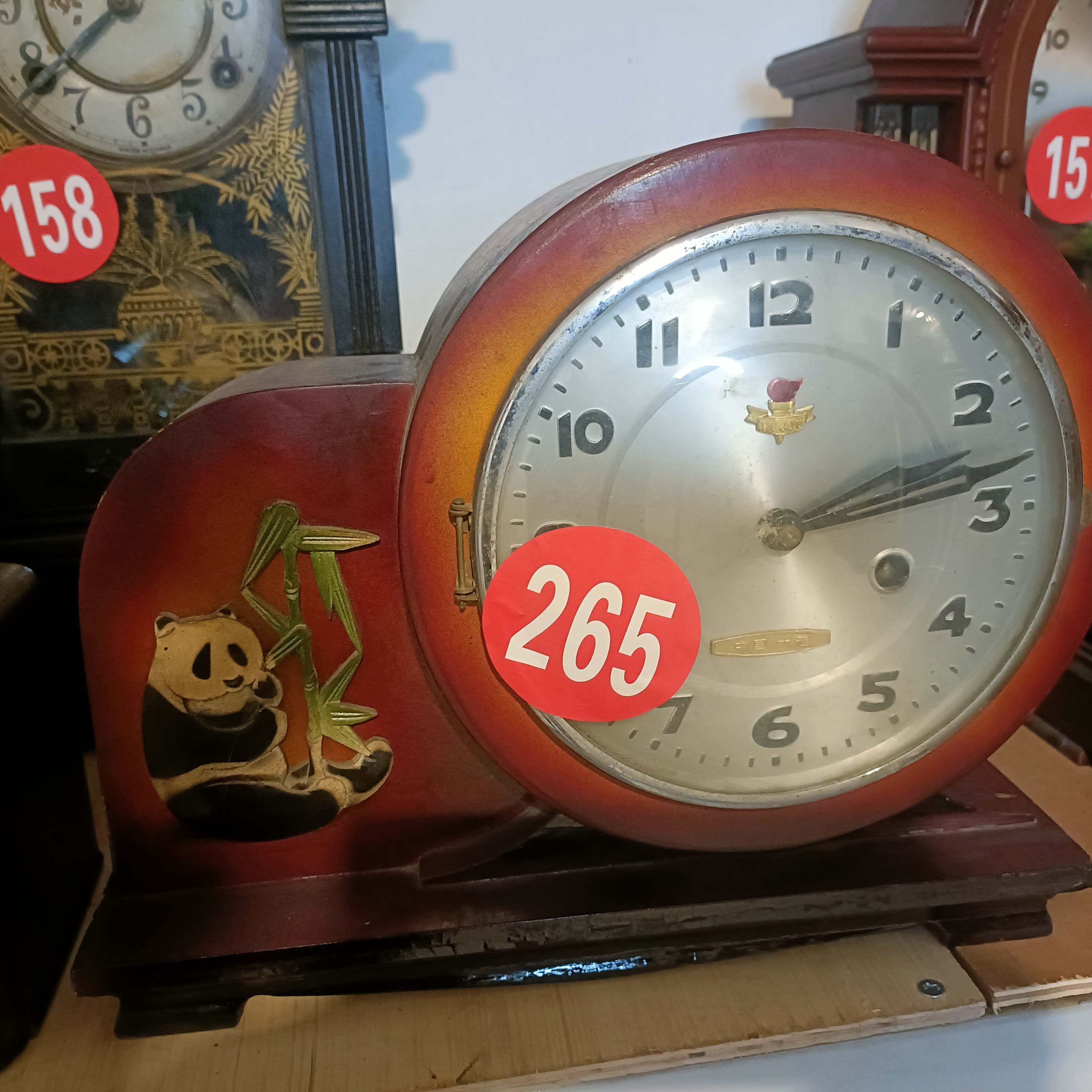 民俗座钟大连火炬熊猫款