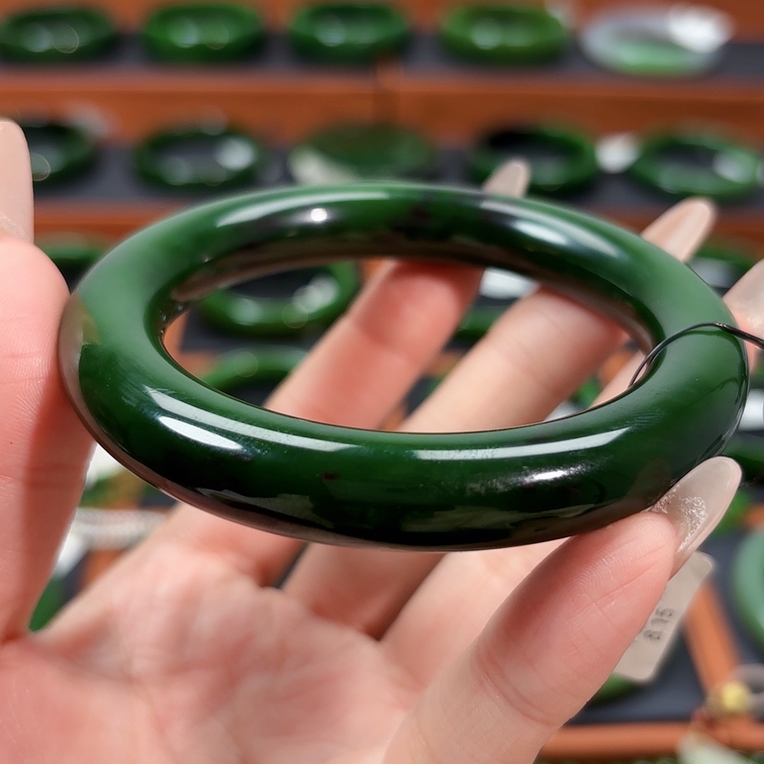 和田玉未镶嵌手镯59圈