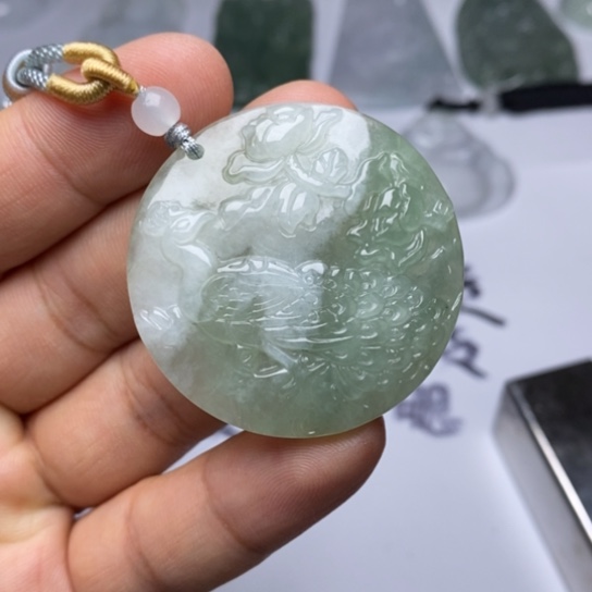 翡翠未镶嵌颈饰翡翠