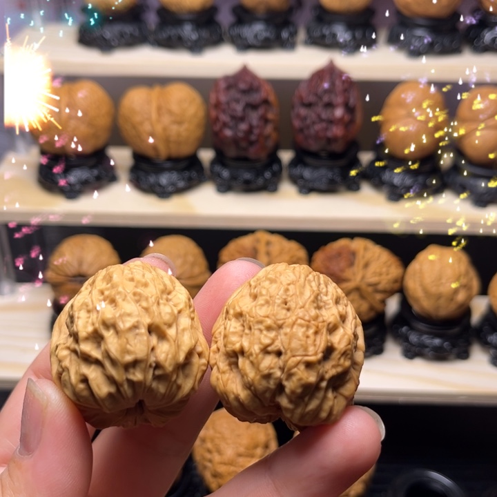 文玩核桃吊坠8w太古金蟾