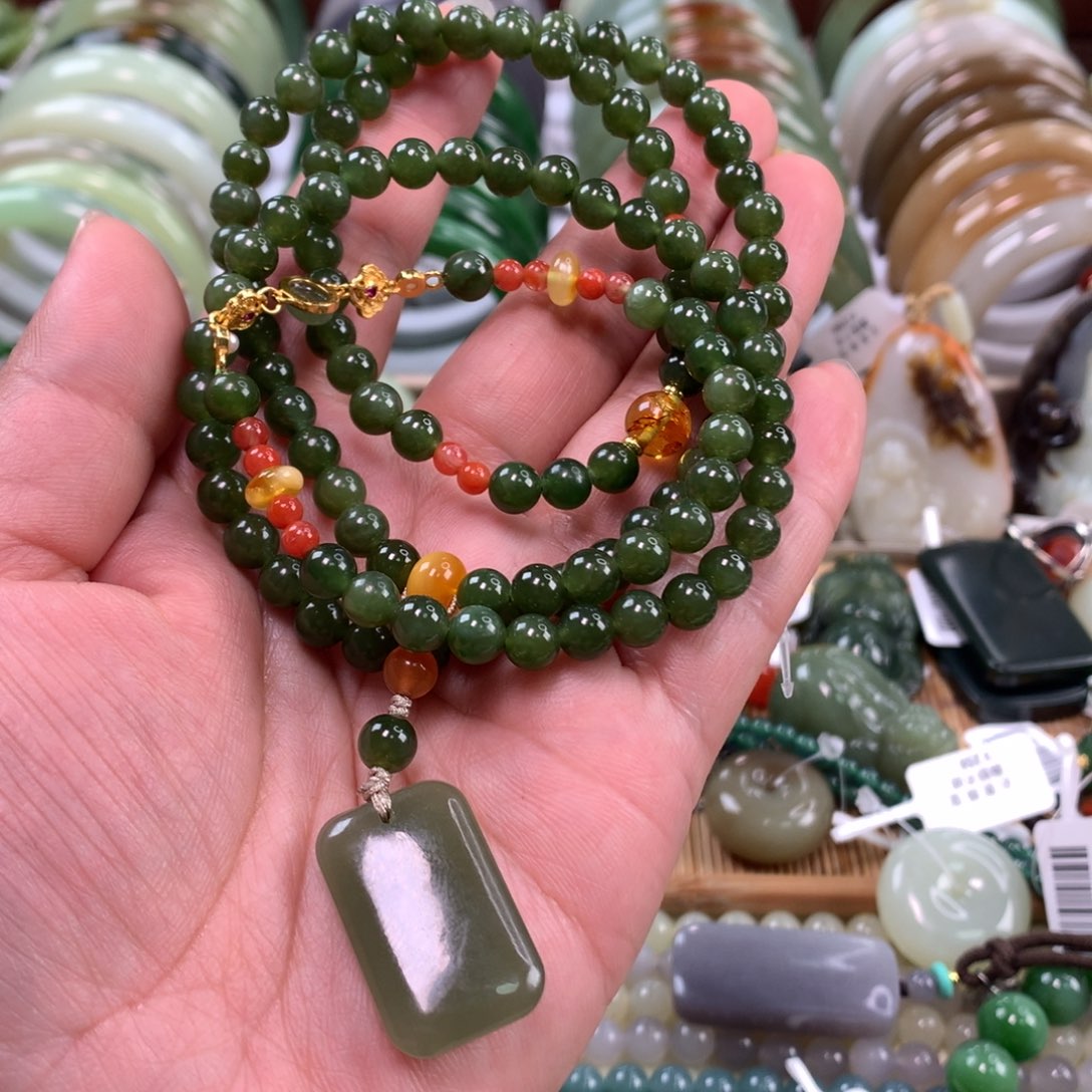 和田玉未镶嵌颈饰卡0.6