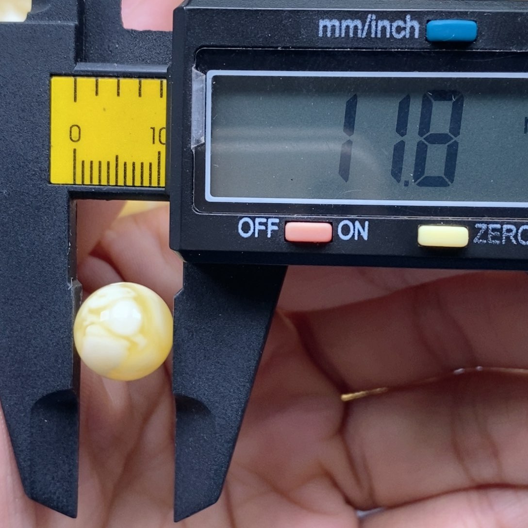 蜜蜡未镶嵌珠宝奇石