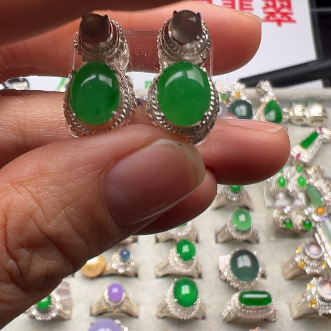 定制翡翠未镶嵌A货