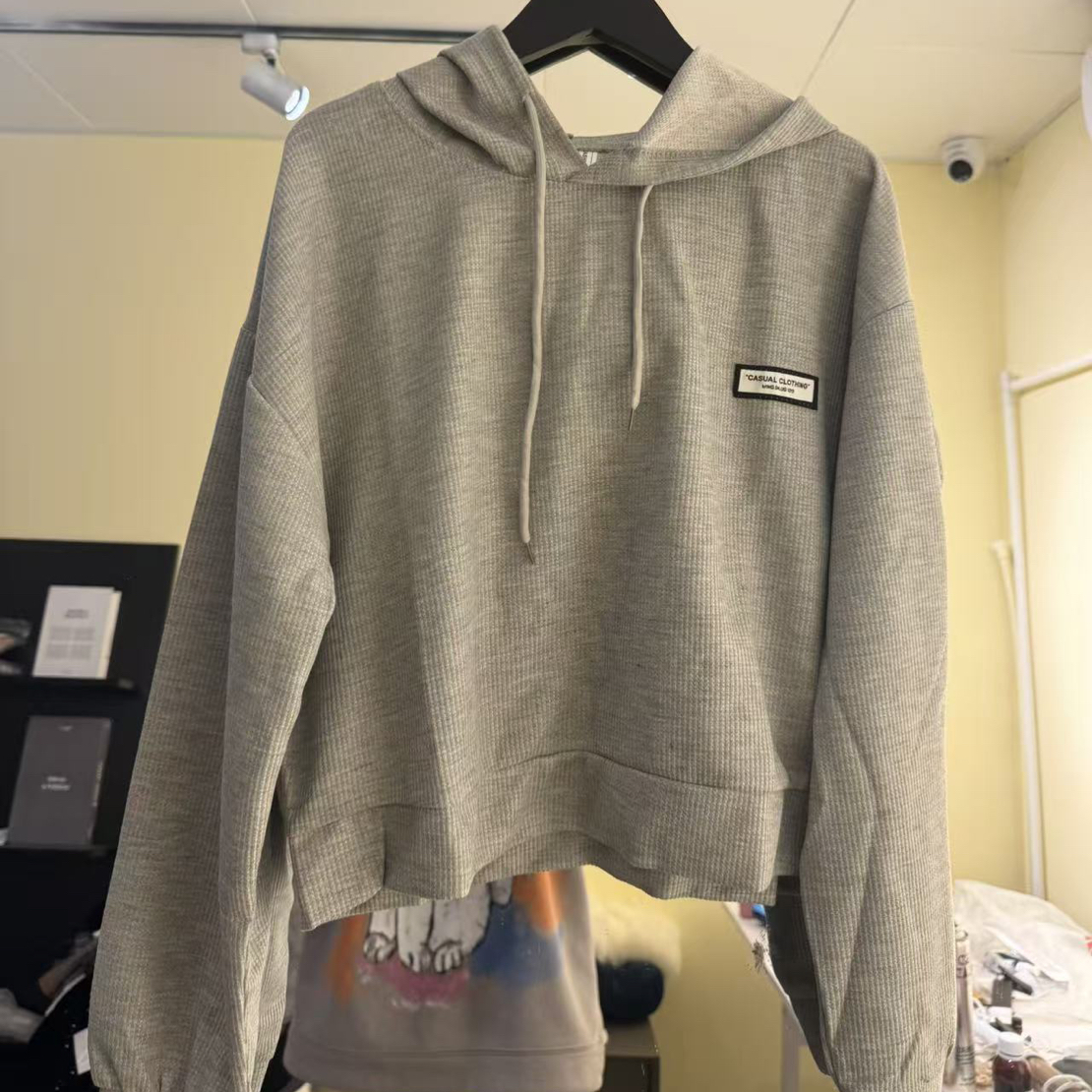 速干通勤风连帽文字短款拼接卫衣加绒休闲宽松灰色