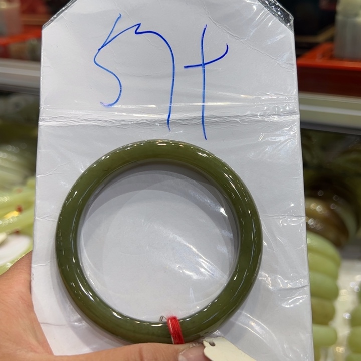 七***子和田玉未镶嵌手镯