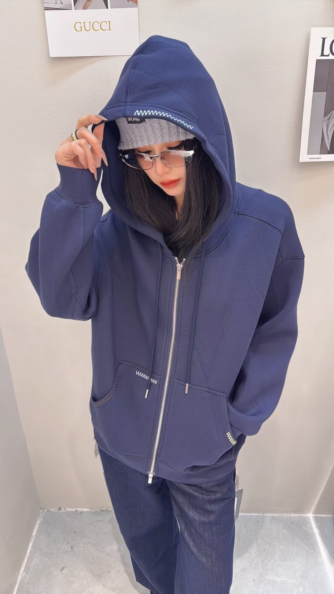 秋季常规款拉链连帽女纯色短外套加绒百搭韩版春季短款休闲上衣