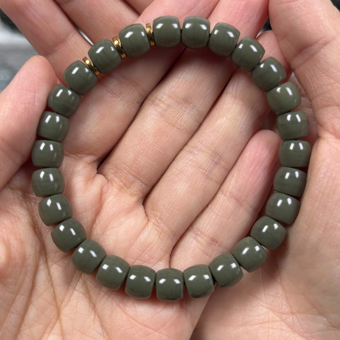 和田玉手链未镶嵌卡8直切