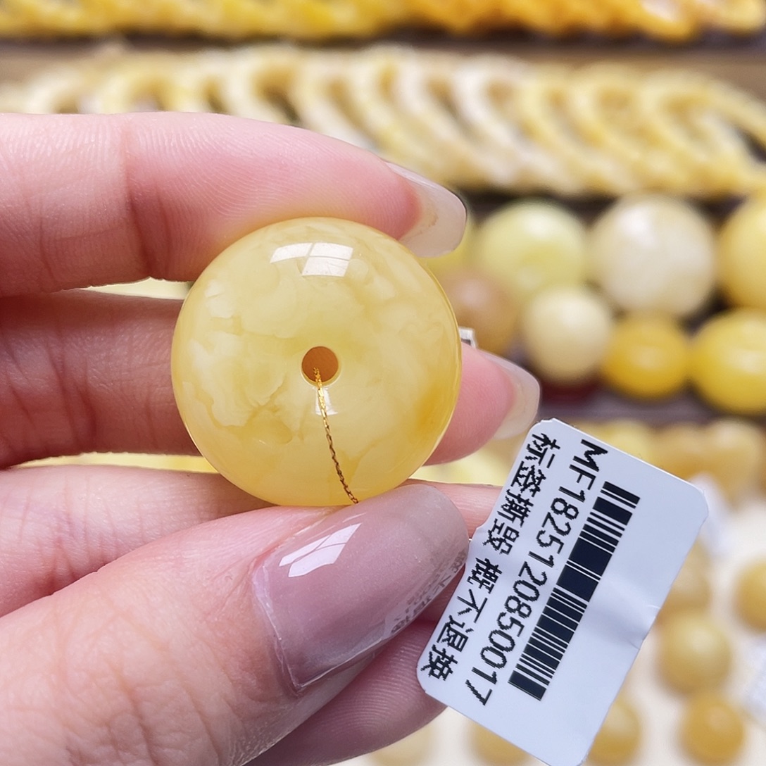 琥珀未镶嵌裸石23.8*12.8mm扣子瑕