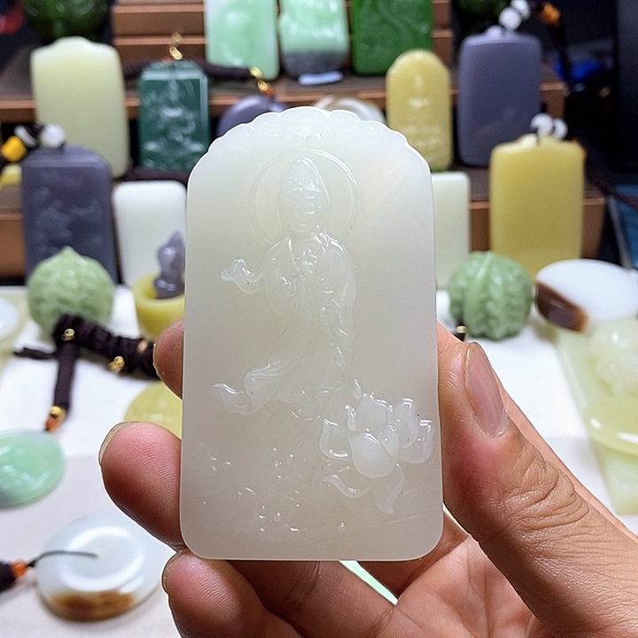 和田玉未镶嵌珠宝奇石