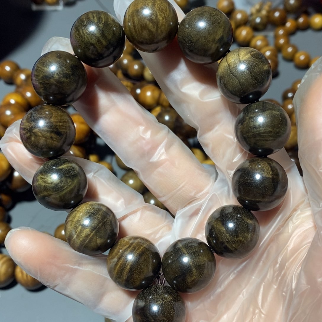 金丝楠雍**宝小叶阴沉1.8手串微瑕