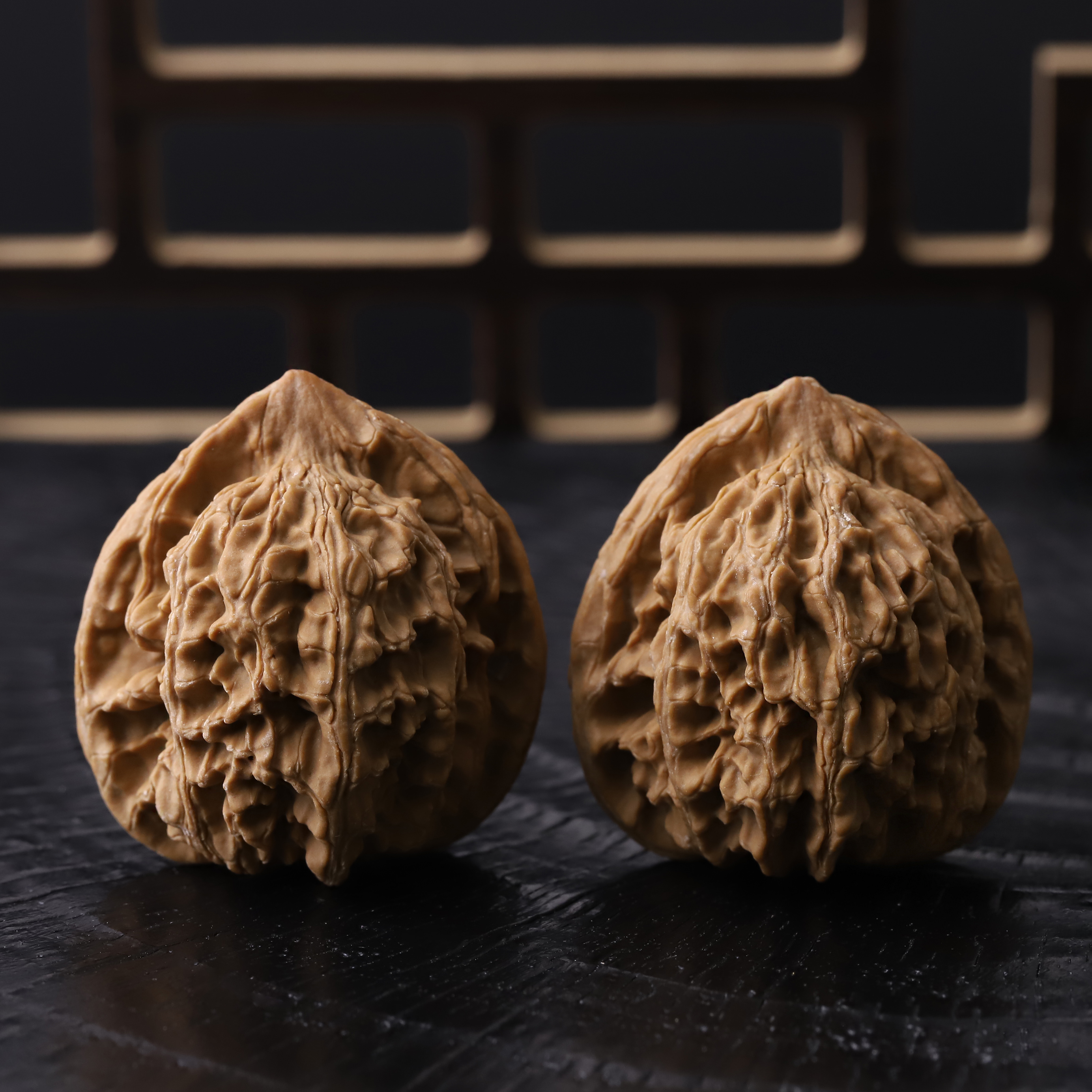 HT1019-1【晋三角】纯野小众核桃文玩手把件