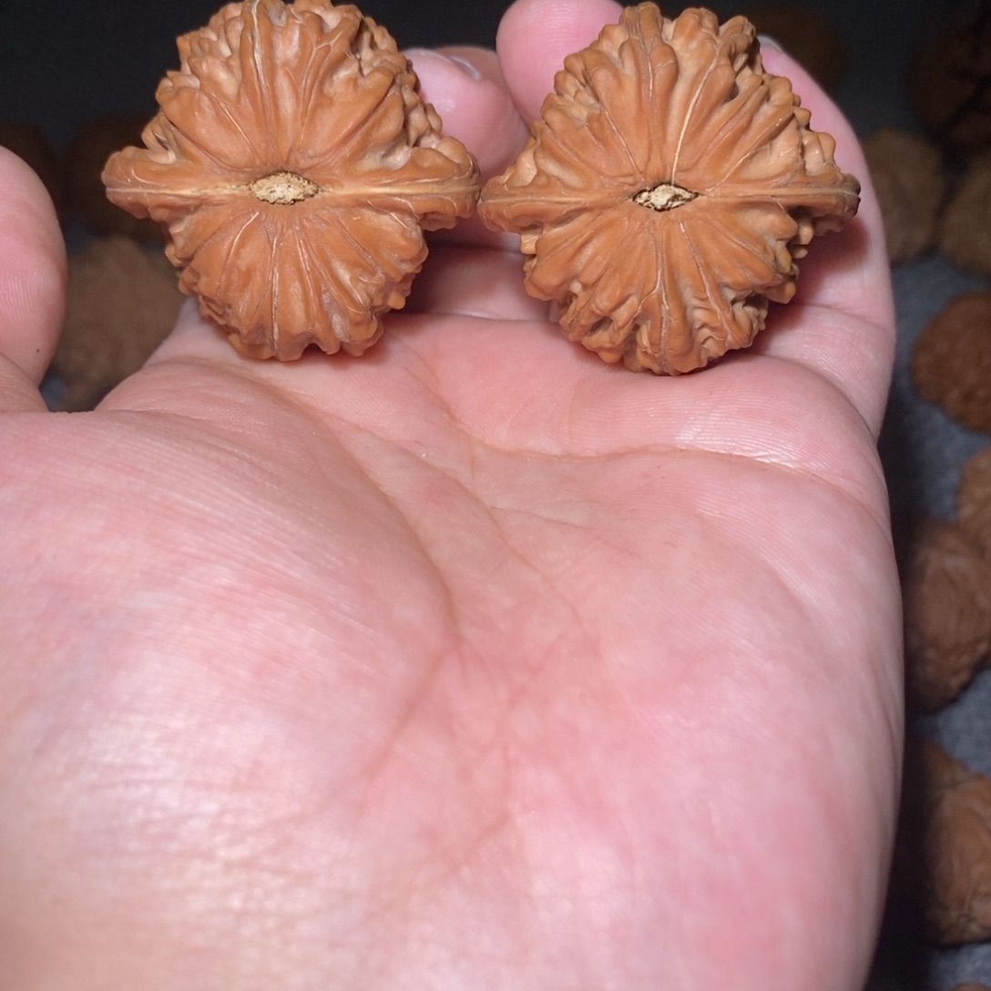 桃核吊坠41磨盘。   