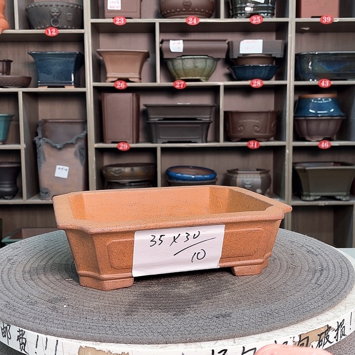 紫砂花盆老*?紫砂的颜色很漂亮