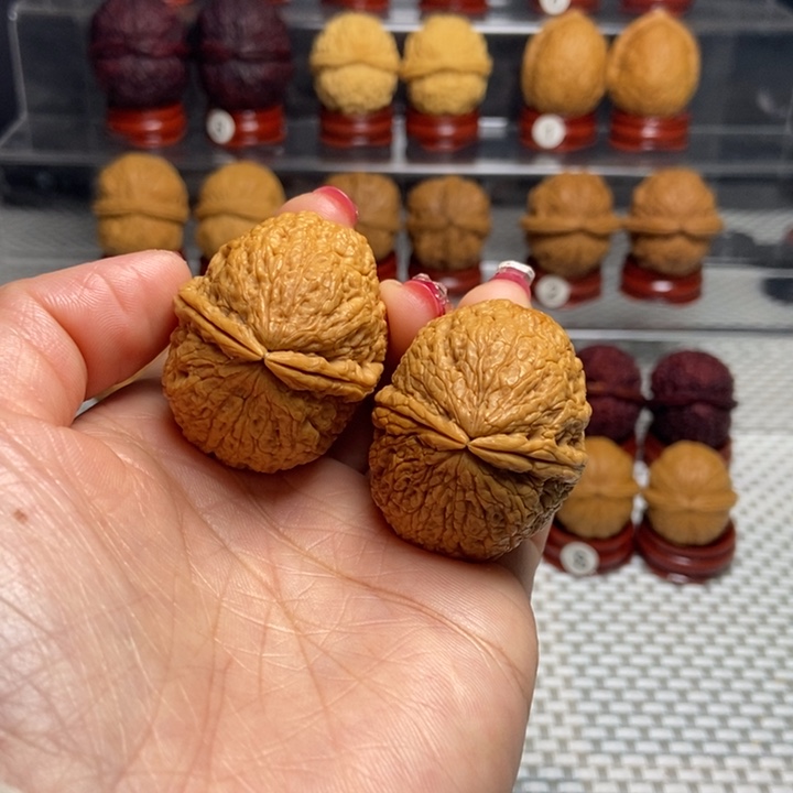 文玩核桃把件21玉净瓶