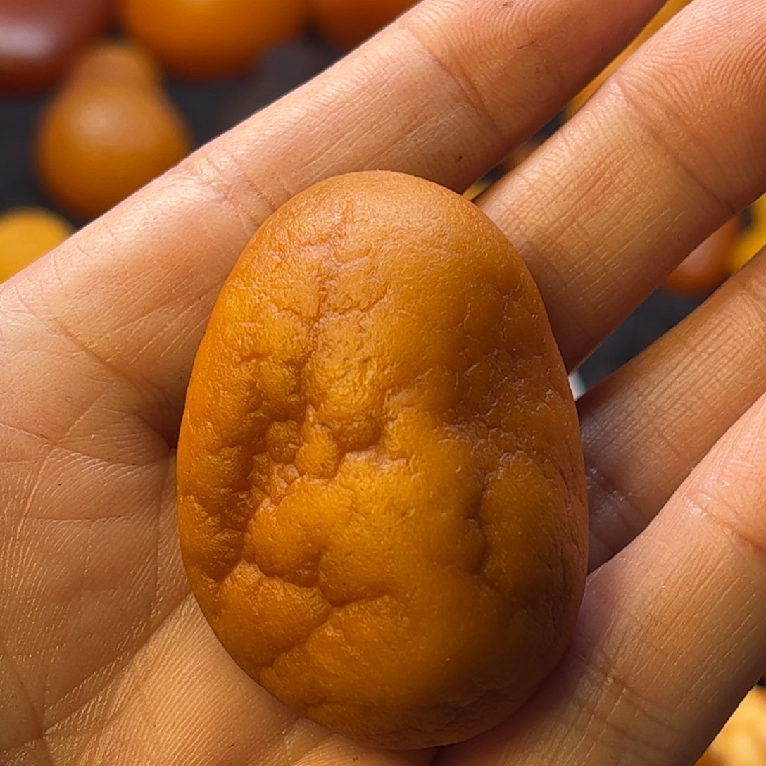 琥珀裸石未镶嵌庐****潮天然蜜蜡吊坠