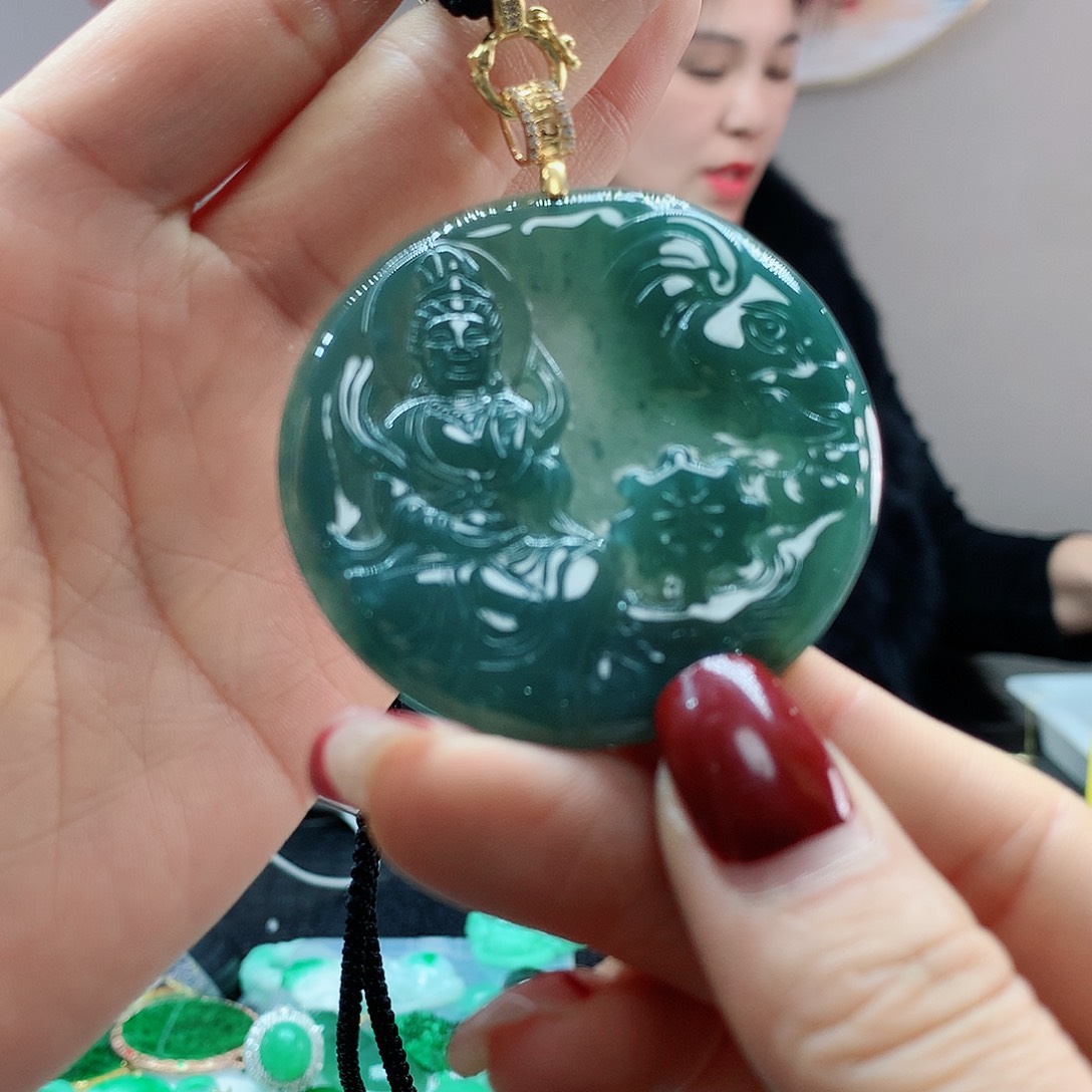 【闪购商品】翡翠吊坠(赠链)合金