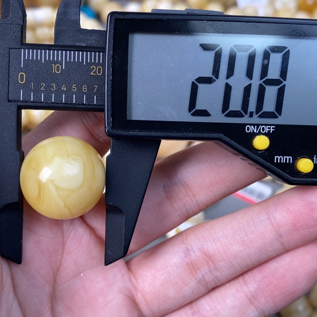 蜜蜡未镶嵌珠宝奇石5.1g