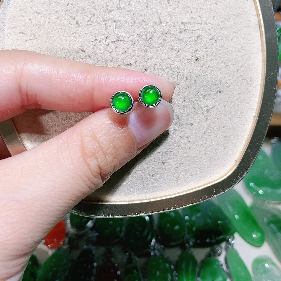 【闪购商品】翡翠挂件未镶嵌裸石