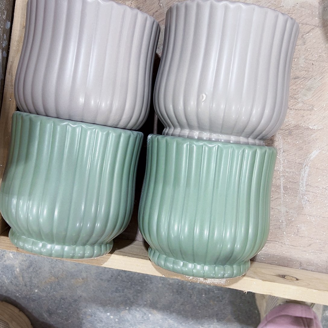 有孔外贸尾单陶瓷花盆凑单10米包随机四个随机瑕疵