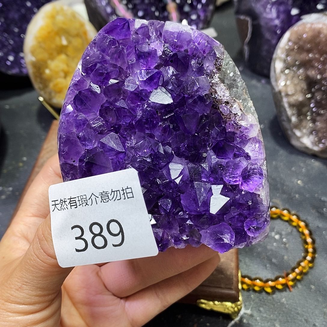 未镶嵌水晶大型摆件（非配饰）